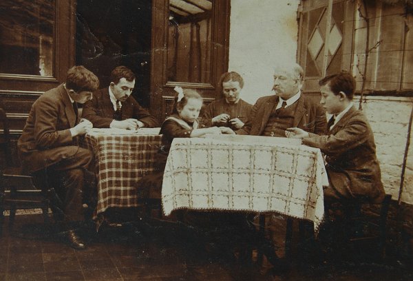 1927 - famille Gustave Dardenne.jpg